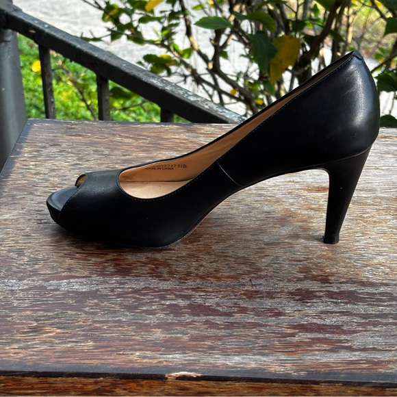 Cole Haan Margot OT II Peep Toe Black Leather Pumps Women’s Size 5.5B - Picture 7 of 16